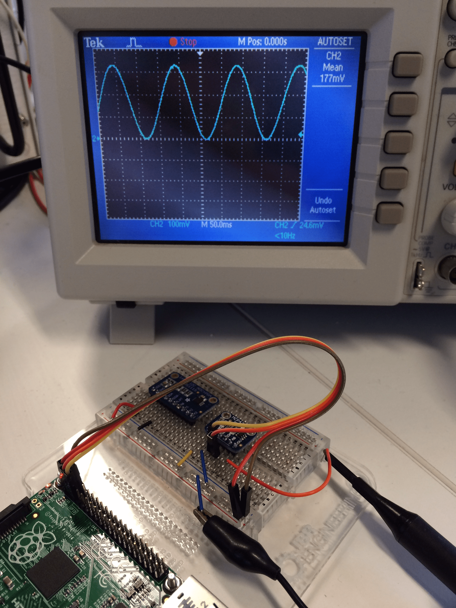 Using my driver for wiringPi, a sine wave being produced by the MCP4725